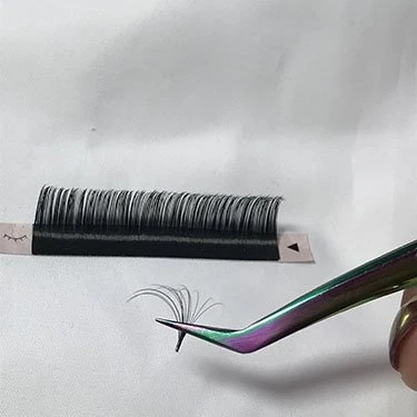 handmade fanning lash